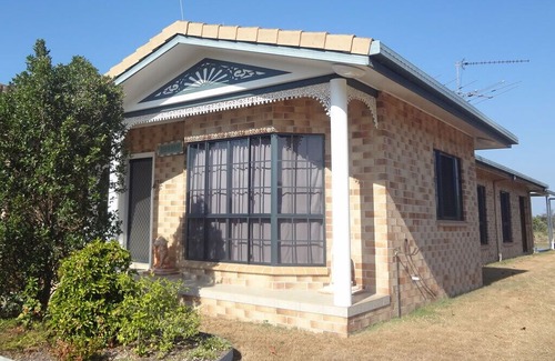 Lucinda House | LUCINDA BEACH HOLIDAY HOME: "NAUTICAL BLUE LUCINDA"