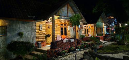 Bukit Lawang House | Lucky Bamboo'Bungalows-Resto and Orangutan Jungle Trekking Tours