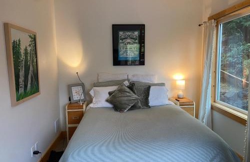 Ucluelet Apartment | Lucky Creek Guest Suite