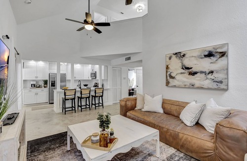 Jupiter Landing House | Lucky Landing's