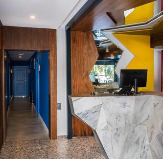 Eski Lara Hotel | Lucky Monkey Midi Hotel