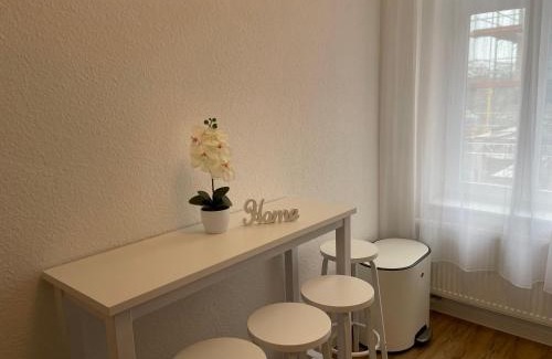 Bahnhofsviertel Apartment | LUCKY STAYS LS07 - Vollausstattung - Zentrum - Aufzug - große Küche - 2 Zimmer - Smart-TV