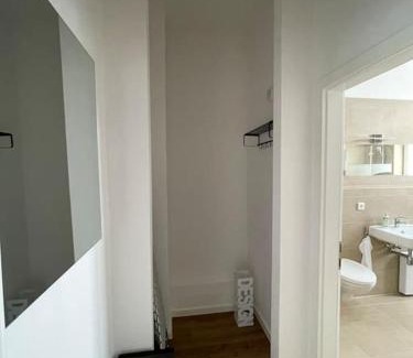Bahnhofsviertel Apartment | LUCKY STAYS LS10 - Vollausstattung - Zentrum - Aufzug - große Küche - 2 Zimmer - Smart-TV