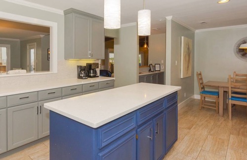 Rockport House | Lucky Strike | Private Pool, Lighted Fishing Pier!
