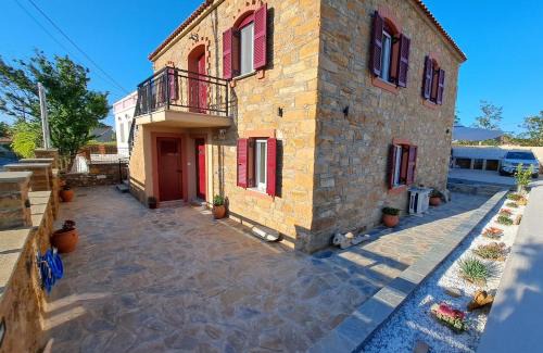 Mirina House | Lucy's luxury I