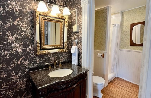 Ludington Bed & Breakfast | Ludington House B&B