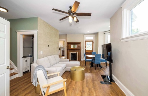 Ludlow House | Ludlow Lodge w/City Views