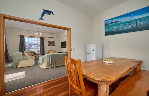Kaikoura House | Ludstone Villa - Ludstone Villa - A Charming Family Home