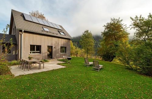 Huzenbach House | Lug ins Tal - 2 Häuser