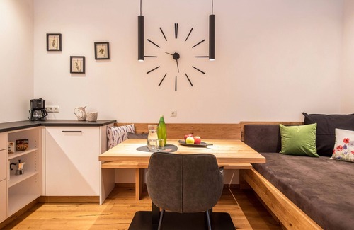 Cornaiano Apartment | Luislhof Farm - Holiday Apartment Herbae with Mountain View, Terrace & Wi-Fi