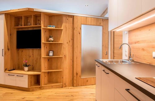 Cornaiano Apartment | Luislhof Farm - Holiday Apartment Herbae with Mountain View, Terrace & Wi-Fi