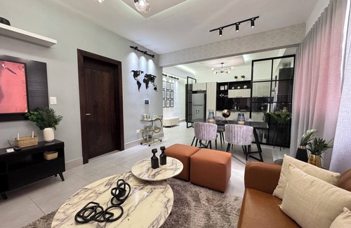 Santiago Province Apartment | Lujoso apartamento en Santiago la esmeralda