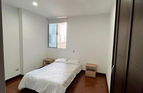 Sabaneta House | LUJOSA HABITACION AMOBLADA COMPARTIDA MEDELLIN - Sabaneta