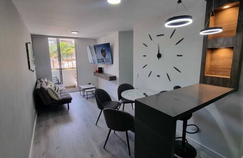 San Javier Apartment | Lujoso Apto a 10 Minutos del Estadios 🏟 y 2 Cuadras del Metro