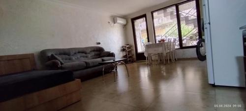 Kobuleti House | Luka & Eka