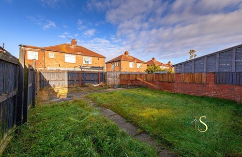 Newcastle-upon-Tyne House | Luke Stays - The Fossway