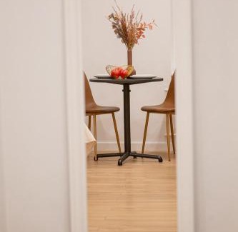 Old Town Apartment | Lukiškės Central Apartment - Self Check-in and Parking Option