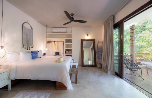 Zona Hotelera Hotel | Lula Tulum, a Small Luxury Hotel