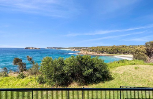 Malua Bay House | Luma Vista | Overlooking McKenzies at Malua Bay | Ocean views for days | Wifi