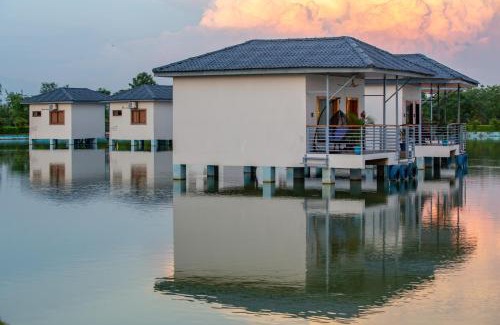 Sauraha Pharsatikar Hotel | Lumbini Palace Resort