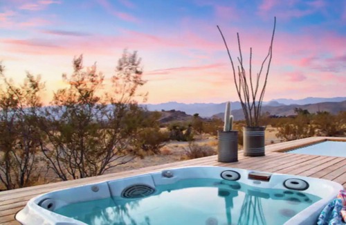 Glenwood Springs RV Rental | ★Lumen Airstream Retreat RAFTSkiHIKE ΩHottubΩ