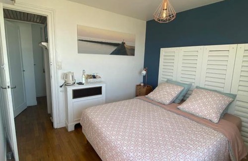 Barneville-Carteret Bed & Breakfast | "Lumière du Cap" vue mer B&B à la VILLA PLEIN VENT