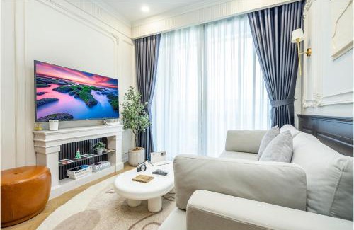 Thao Dien Apartment | Lumiere Luxury - Morden Stay - Infinity Pool & Gym Free