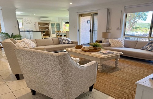 Smiths Lake House | Luminara Luxury Lakefront