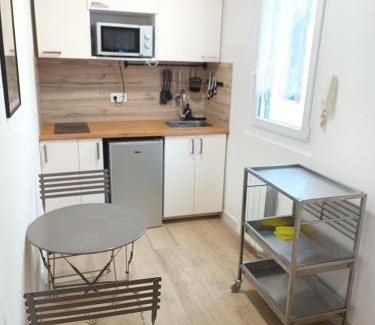 Gambetta Apartment | Lumineux appartement climatisé
