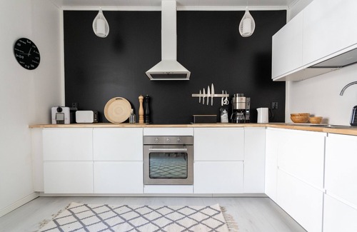 Keskinen District Apartment | Luminous 1br next to Puu-Vallilla