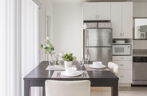 Coral Ridge Apartment | Luminous apart on the canal, pool, F.Lauderdale, Wifi, BBQ, 1,5 mile to beach