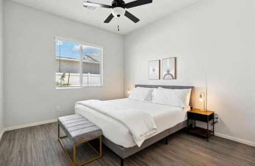 Casa Grande Apartment | Luminous Sunrise Home in Casa Grande with Pool,BBQ