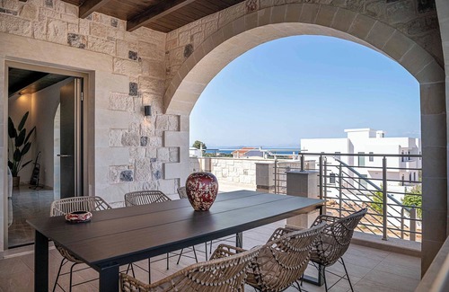Chorafakia Villa | Luminus Arcus Villa