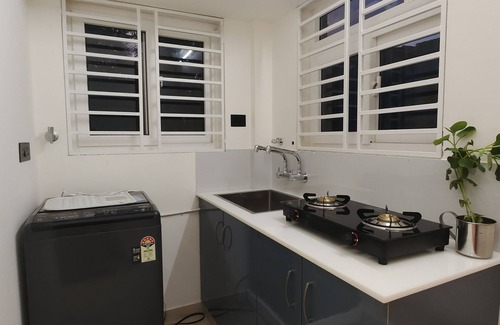 Peroorkada Apartment | Lumirefresh-Hridyam Couple-friendly Bathtub Luxury