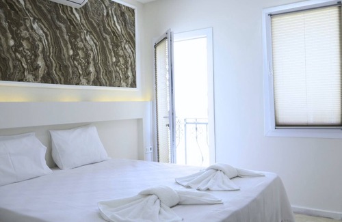 Bodrum City Center Bed & Breakfast | Lumy Suites Eskicesme