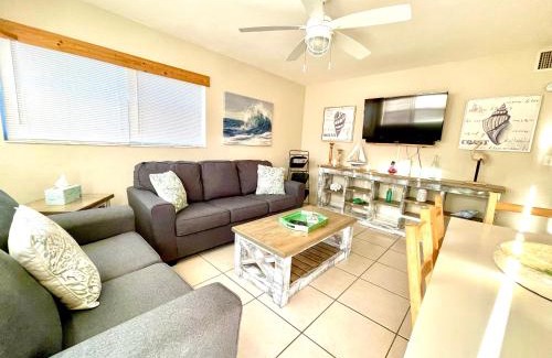 Marathon House | Luna Bay Breeze