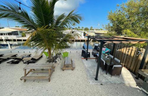 Marathon House | Luna Bay Breeze