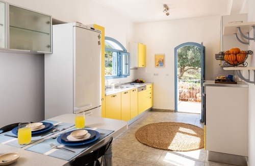 Apokoronas Villa | LUNA, beautiful, large villa with spacious outdoor areas and private pool.