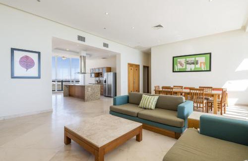 Puerto Penasco Apartment | Luna Blanca Penthouse by Kivoya