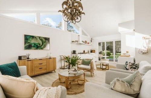 Huskisson House | Luna by Experience Jervis Bay