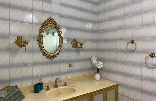 Monterrey House | Luna Creciente