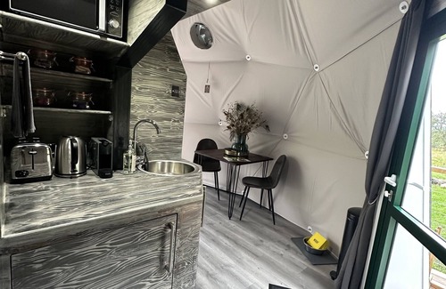Chiddingstone Hoath Hotel | Luna Domes