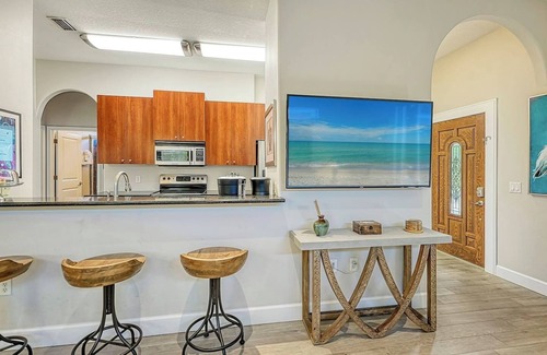 South Sarasota House | Luna Flores: Sleeps 16, Renovation, 2 Heated Pools