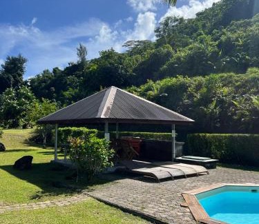 Teahupoo Ski Chalet | Luna's Home Raiatea