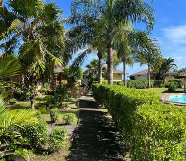 Teahupoo Ski Chalet | Luna's Home Raiatea