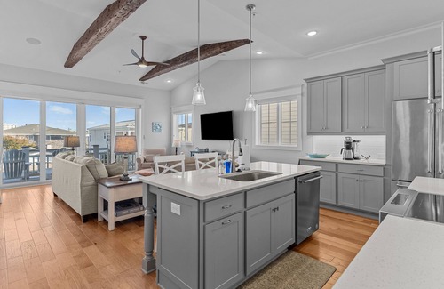 Wrightsville Beach Condo | Luna Sea #155 - Condo in the heart of Wrightsville Beach with Ocean views!