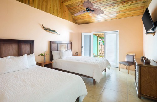 Belmont Hotel | Luna Sea Inn