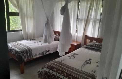 KwaMazambane Ski Chalet | Lunamanzi Lodge