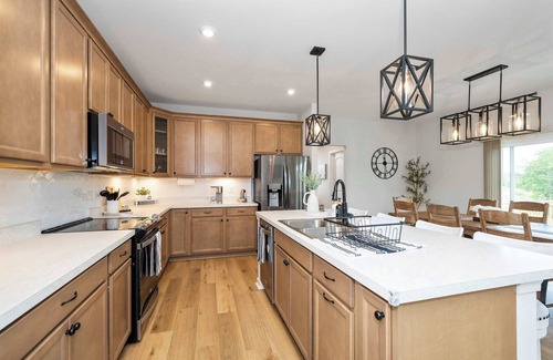 Walton House | Lunar Haven – Gorgeous 5 BDR