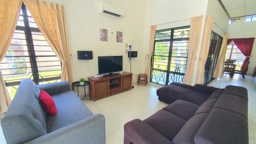 Alor Gajah Villa | Lunar Villa A'Famosa Resort by Holiday Pool Villa